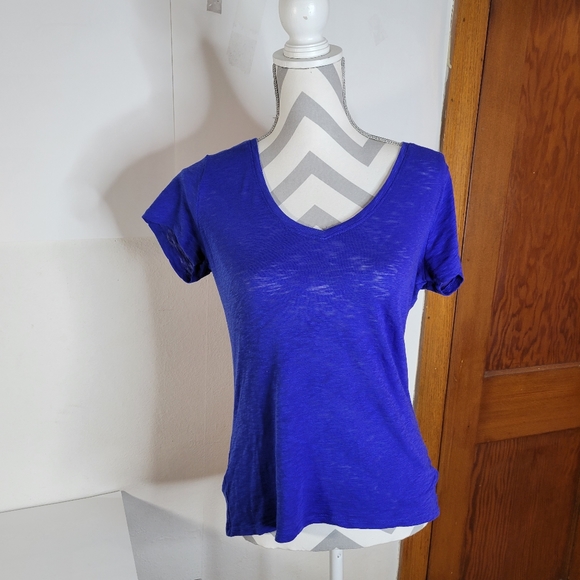 Womens Athleta Short Sleeve T-Shirt Cotton Poly Blend in bright Blue Size Small - Picture 9 of 9